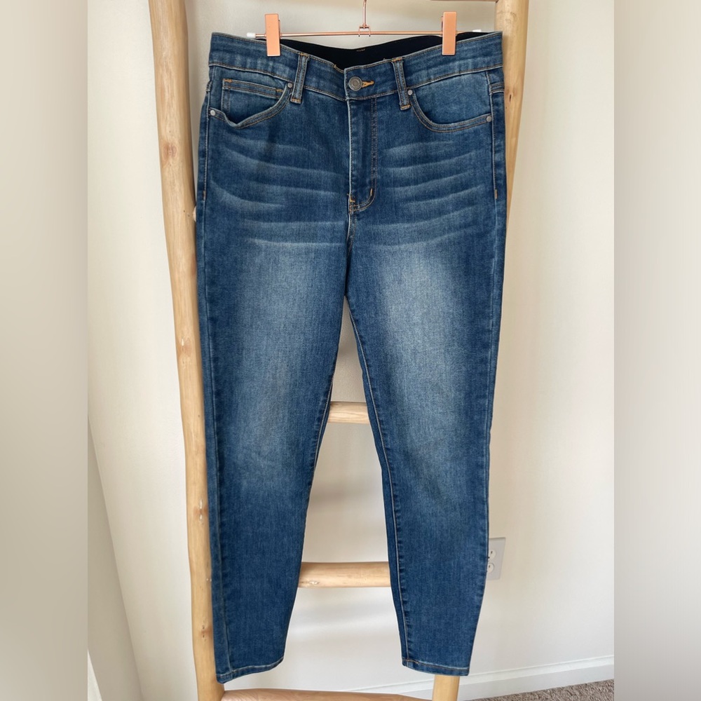 Grace & Lace Waist Shapers Medium Wash Skinny Jeans Size 10